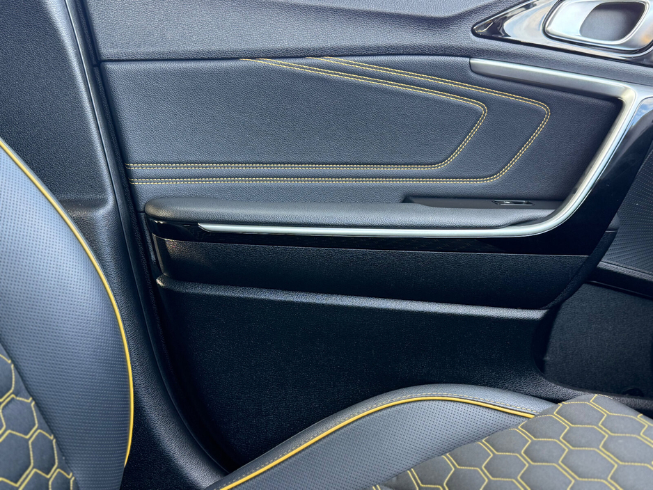 2020 Kia XCeed - image 20