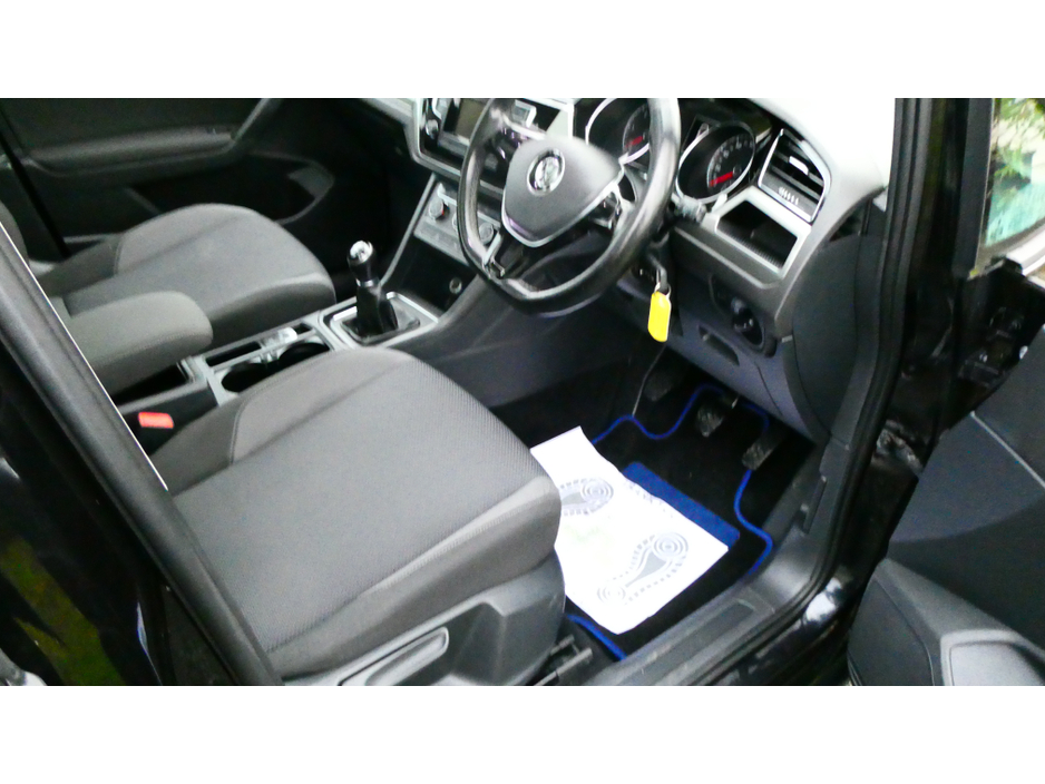 2016 Volkswagen Touran TRENDLINE BLUEMOTION 1.6 TDI MANUAL 6SPEED FWD 110 5DR €10,950