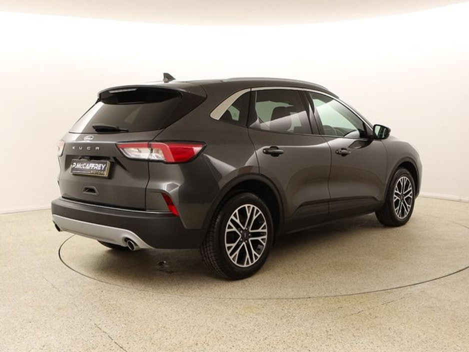 2021 Ford Kuga - image 7