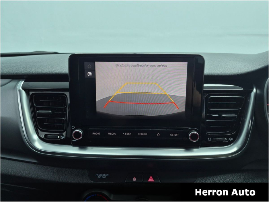 2024 Kia Stonic - image 12