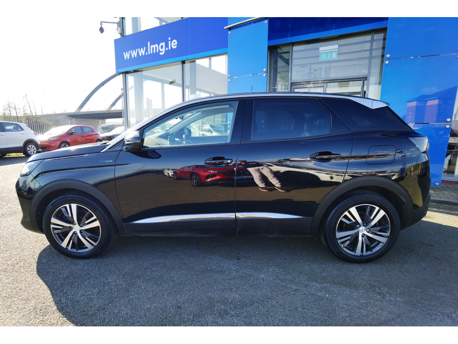 2022 Peugeot 3008 - image 7