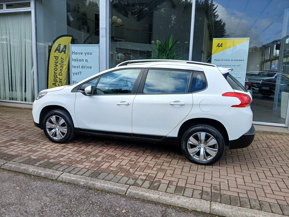 2014 Peugeot 2008 - image 8