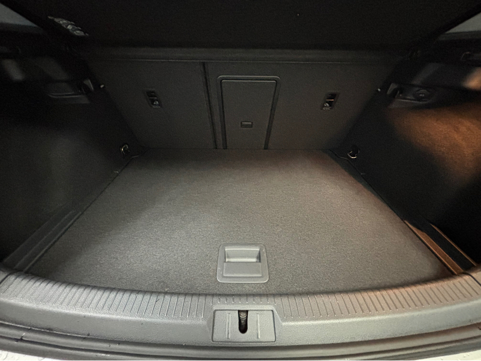 2016 Volkswagen Golf - image 14