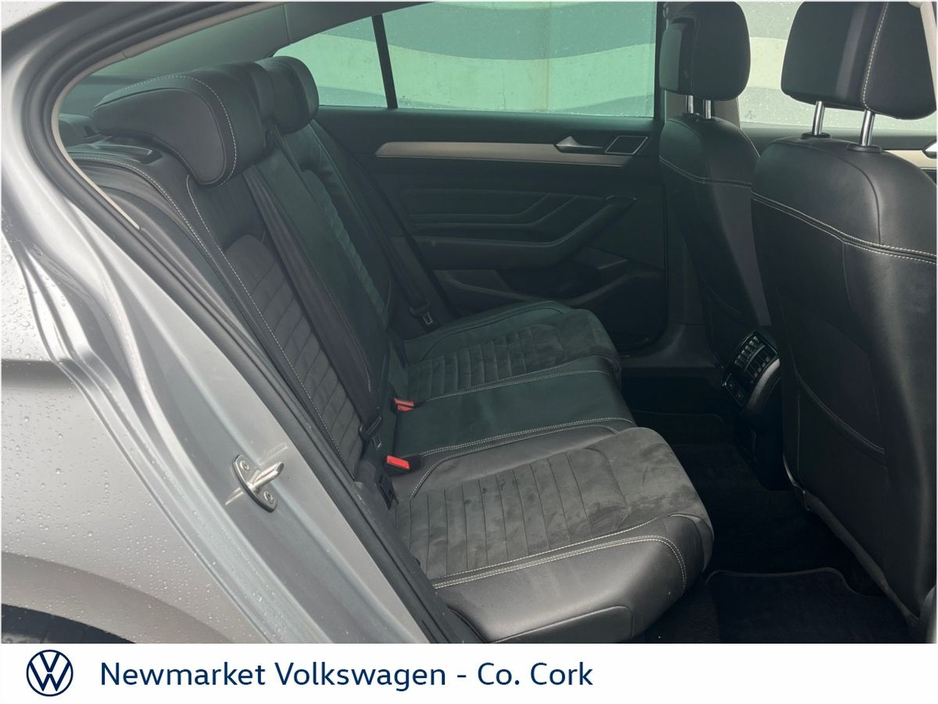 2021 Volkswagen Passat - image 26
