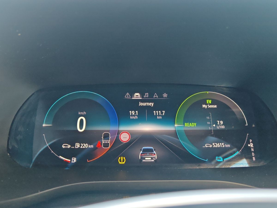 2022 Renault Arkana - image 12