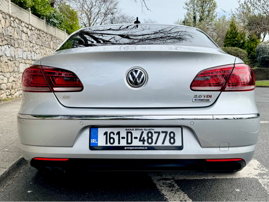 2016 Volkswagen Passat - image 15