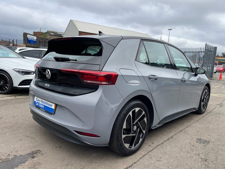 2022 Volkswagen ID.3 Pro 58kWh Life Hatchback 5dr Electric Auto (145 ps)