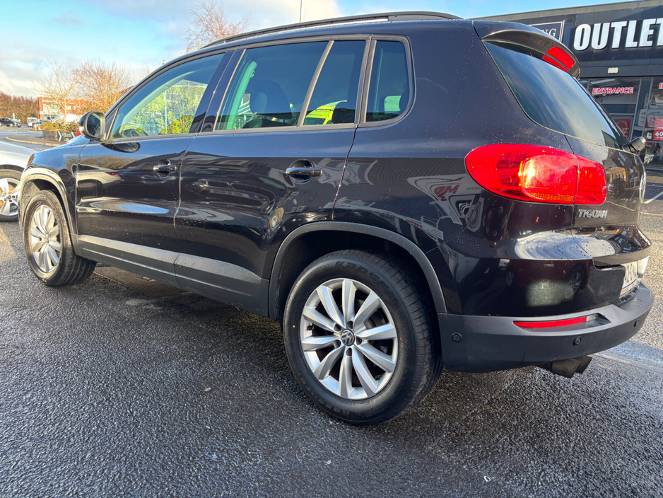 2014 Volkswagen Tiguan - image 10