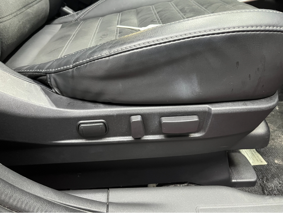 2019 Mitsubishi Outlander €22950 2019 MITSUBISHI OUTLANDER PHEV G PLUS PACKAGE 2.4 AUTOMATIC / CRUISE CONTROL / 360° PARKING CAMERA / ELECTRIC HEATED SEATS / HEATED STEERING WHEEL / PADDLE SHIFTERS €22,950