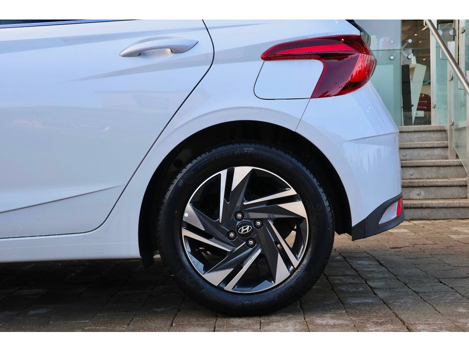 2023 Hyundai i20 - image 5