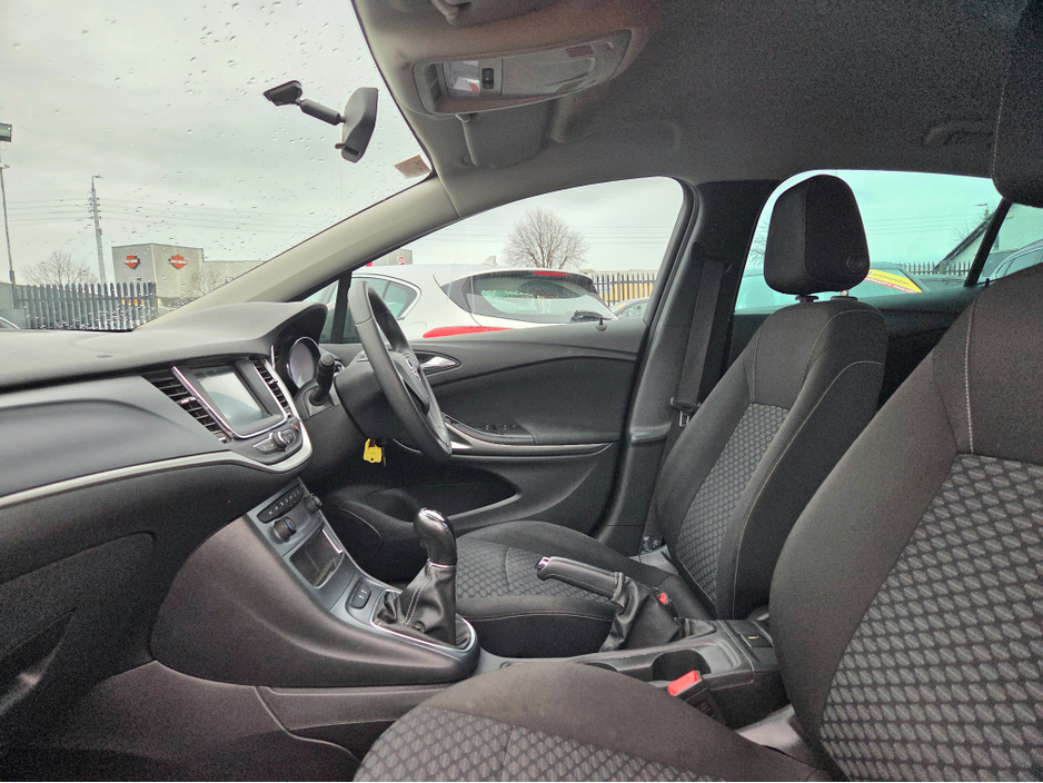 2019 Opel Astra - image 15