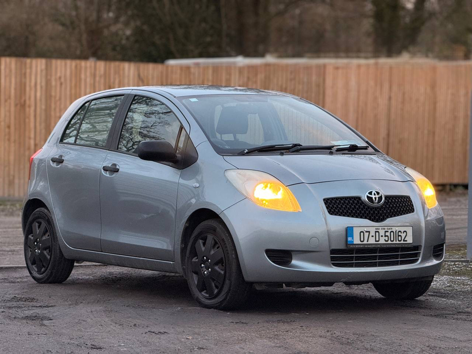 2007 Toyota Yaris - image 5