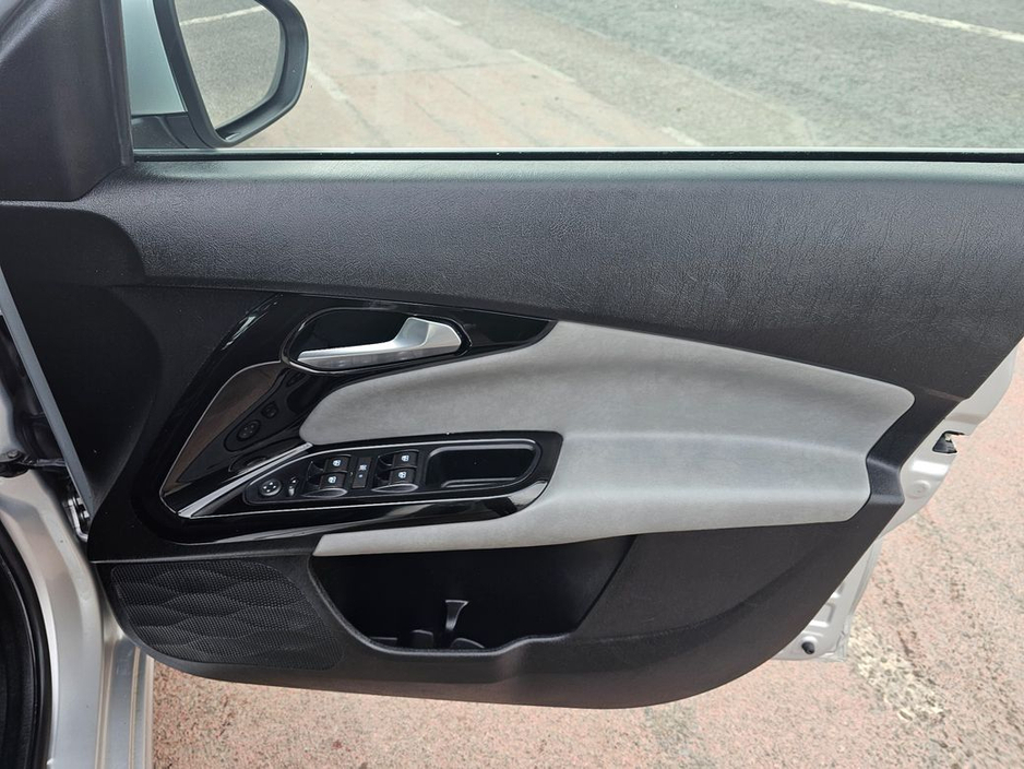 2017 Fiat Tipo - image 23