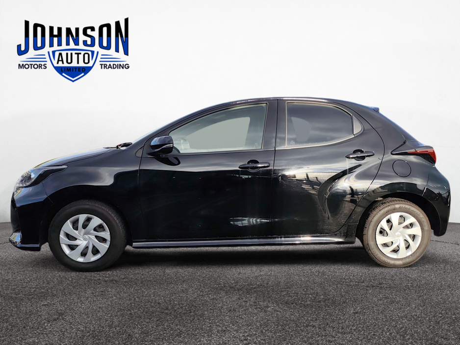 2020 Toyota Yaris - image 2