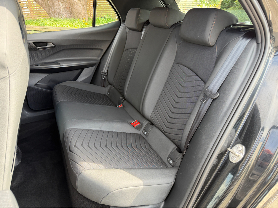 2025 Cupra Born - image 24