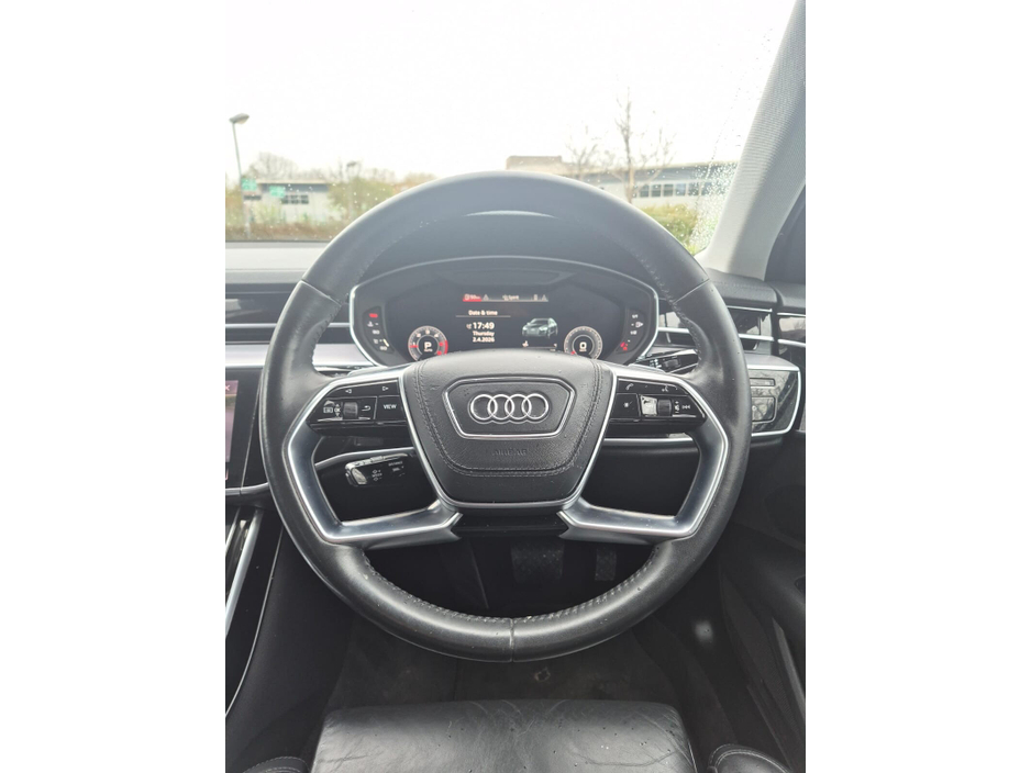 2019 Audi A8 - image 9