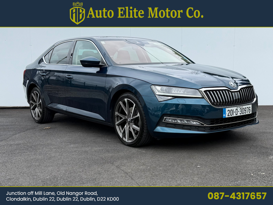 2020 Skoda Superb - image 2
