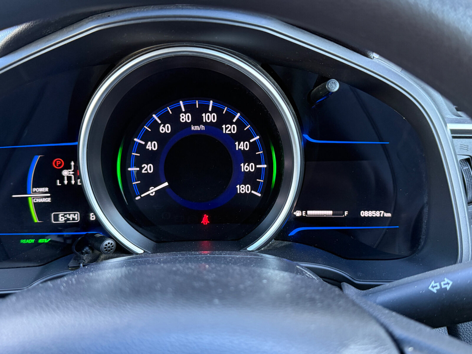 2014 Honda Jazz - image 9