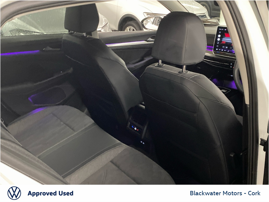 2025 Volkswagen Golf - image 7