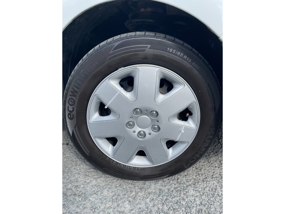 2019 Dacia Sandero - image 10