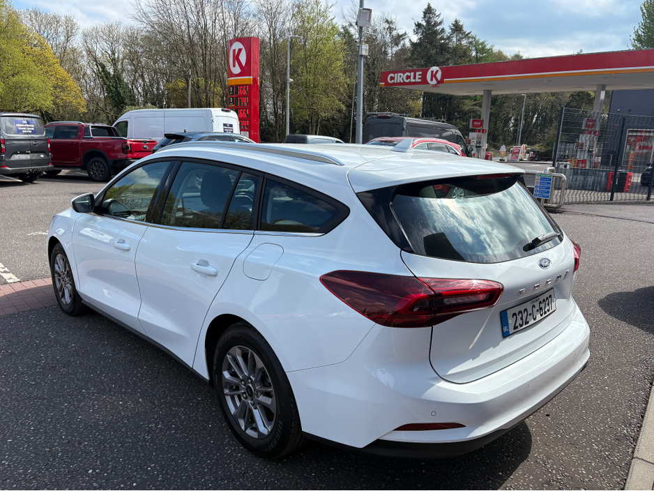 2023 Ford Focus - image 7