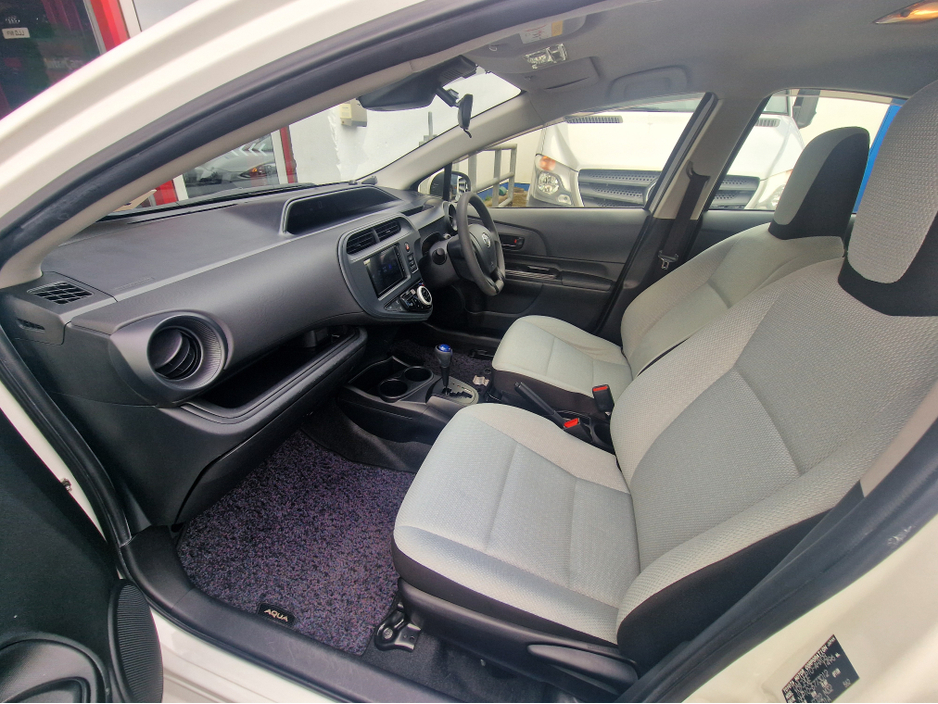 2018 Toyota Aqua - image 29