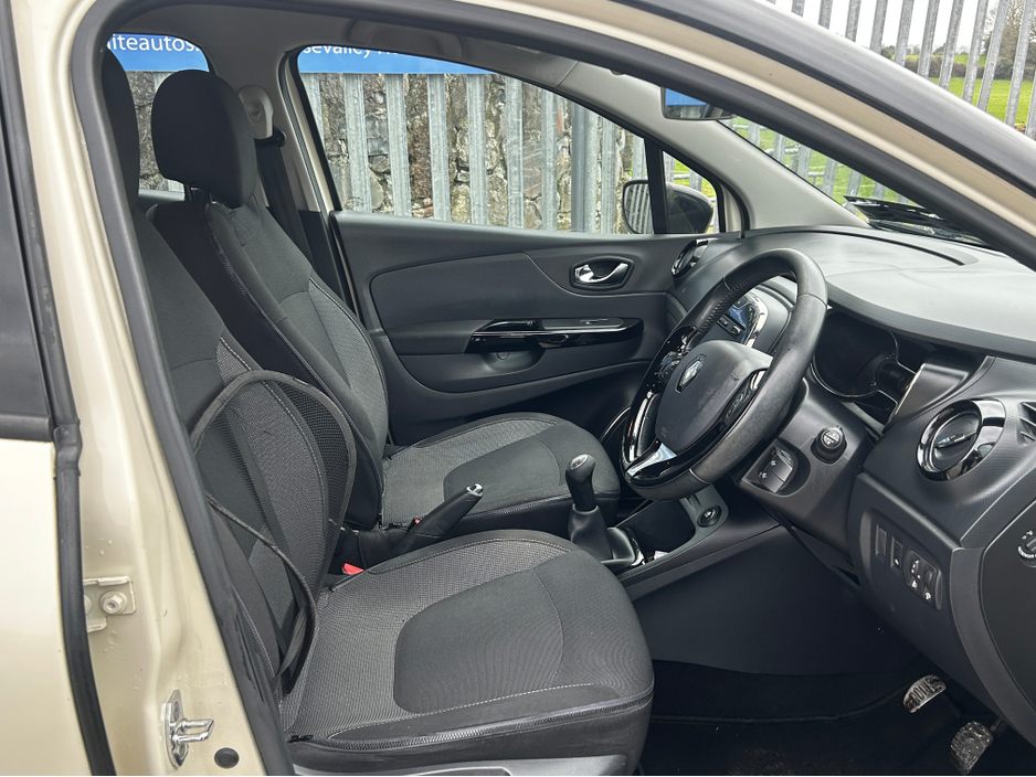 2015 Renault Captur - image 5