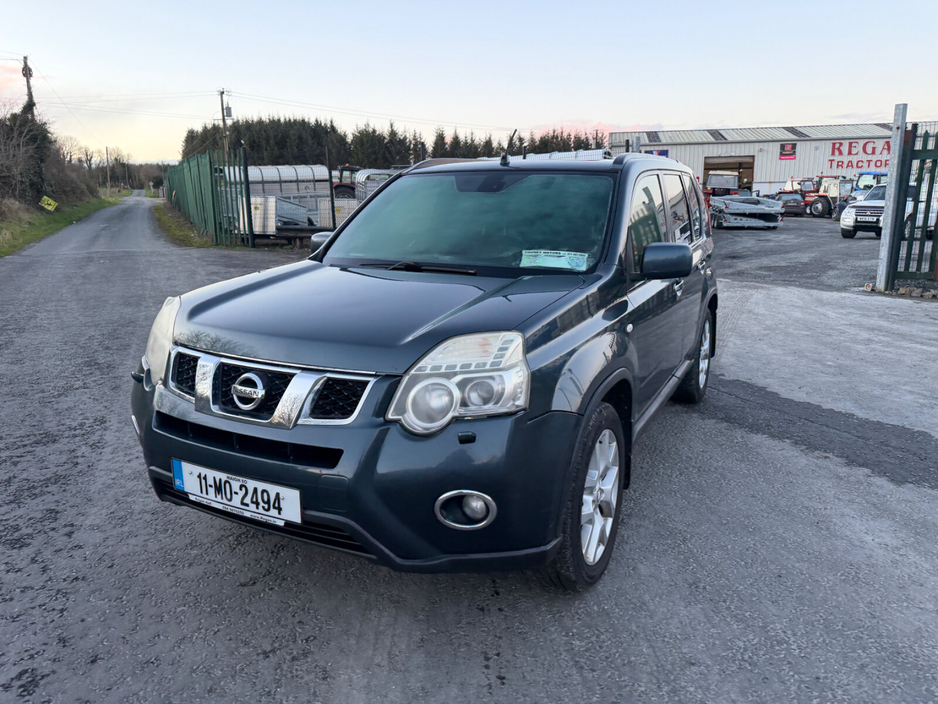 2011 Nissan X-Trail - image 3