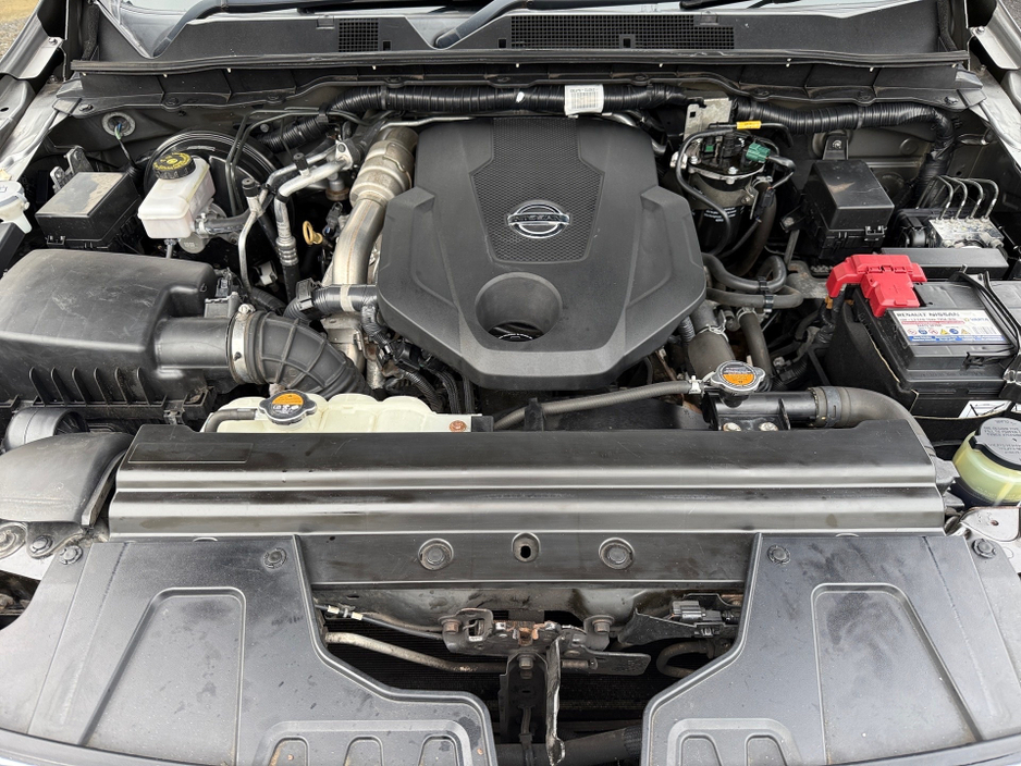 2019 Nissan Navara TEKNA 2.3 DCI 190 **FULLY KITTED**NO VAT**FSH**MINT**ONE UK OWNER** €22,450