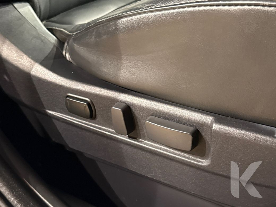 2020 Mitsubishi Outlander - image 16