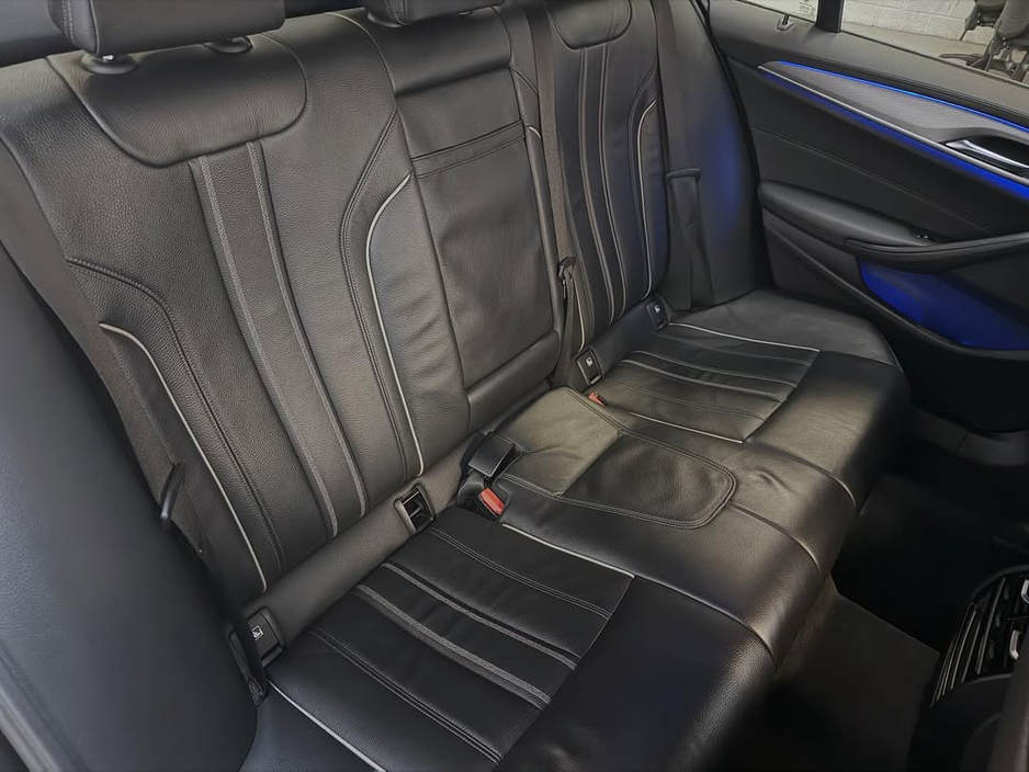 2018 BMW 5 Series - image 15