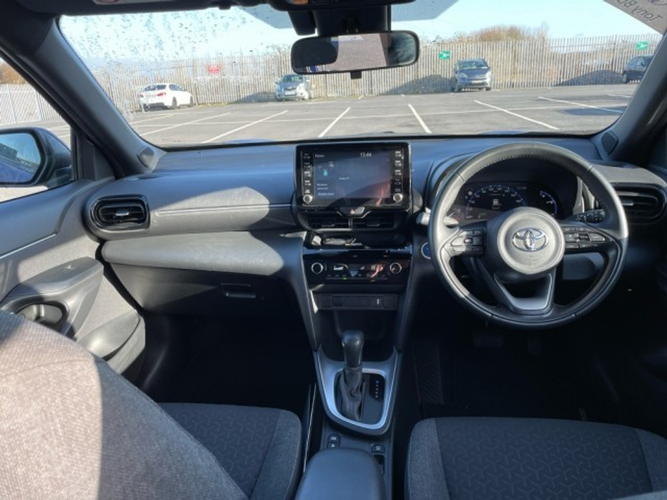 2023 Toyota Yaris Cross LunaSport - BiTone - 1.5 Hybrid - Automatic - 1 Owner - Full TOYOTA Service History // Remote Central Locking // Front Electric Windows // Rear Electric Windows // Electric Mirrors // Finger Tip Stere €27,499