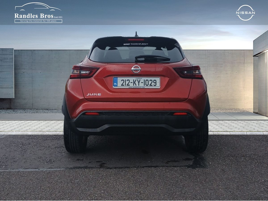 2021 Nissan Juke - image 8