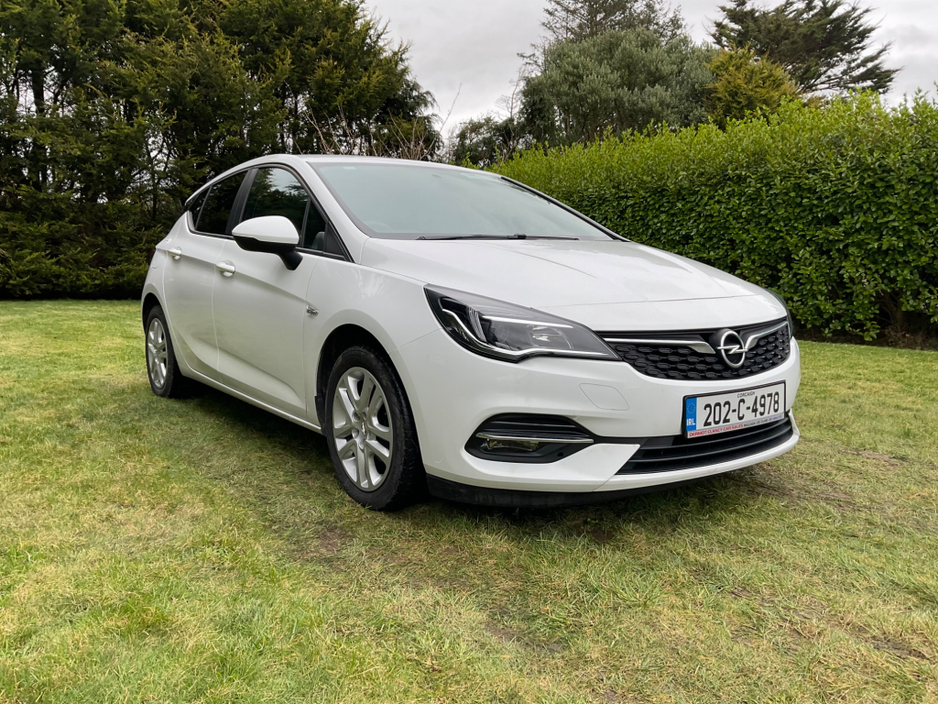 2020 Opel Astra - image 2