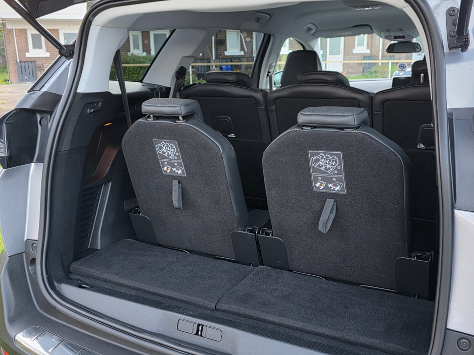 2020 Peugeot 5008 - image 23