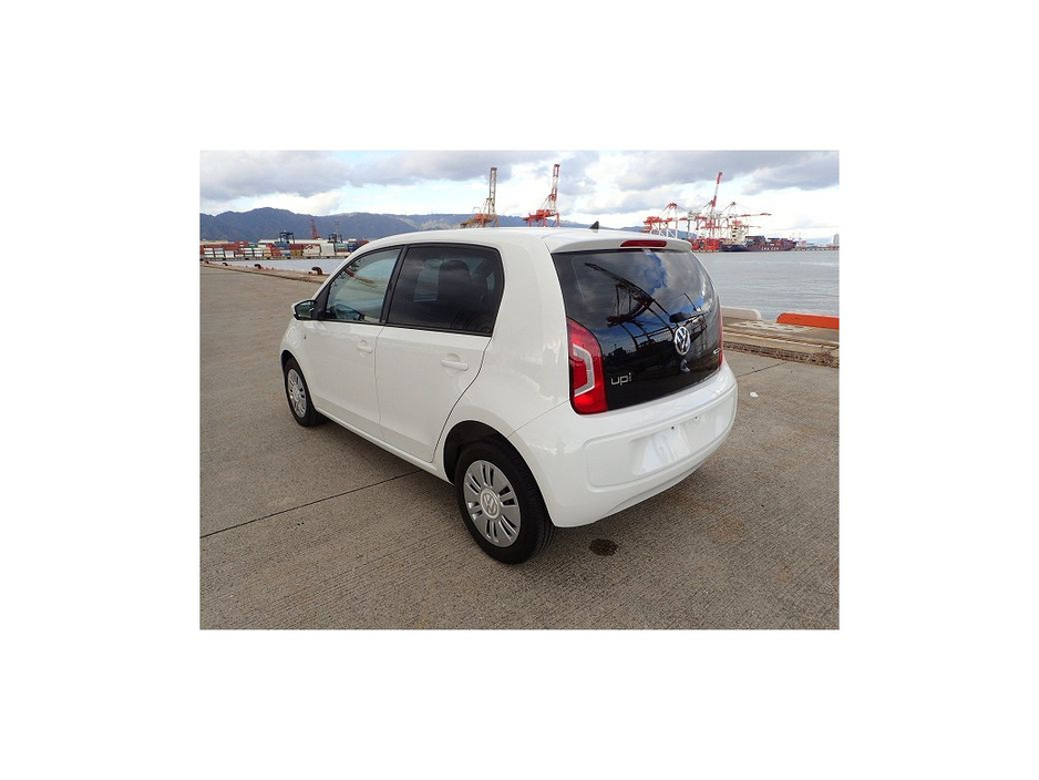 2016 Volkswagen up! Move Up 1.0 5DR Automatic €9,950