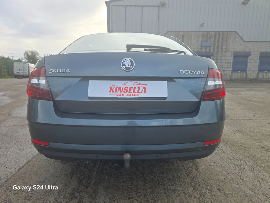 2018 Skoda Octavia - image 2