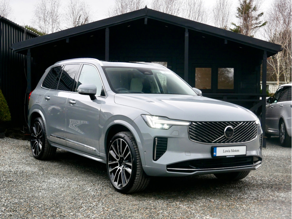 2025 Volvo XC90 T8 PHEV AWD Ultra Bright