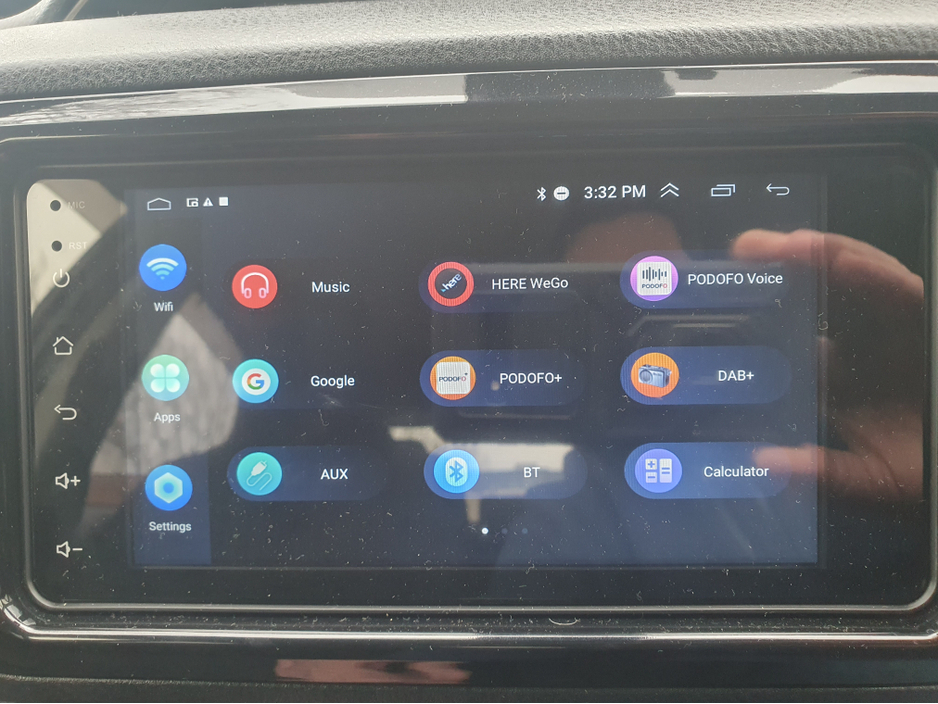 2018 Toyota Yaris - image 18