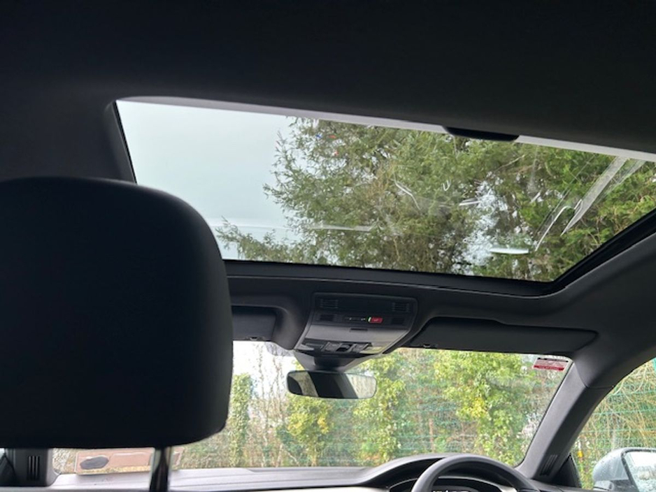 2021 Volkswagen Arteon - image 8