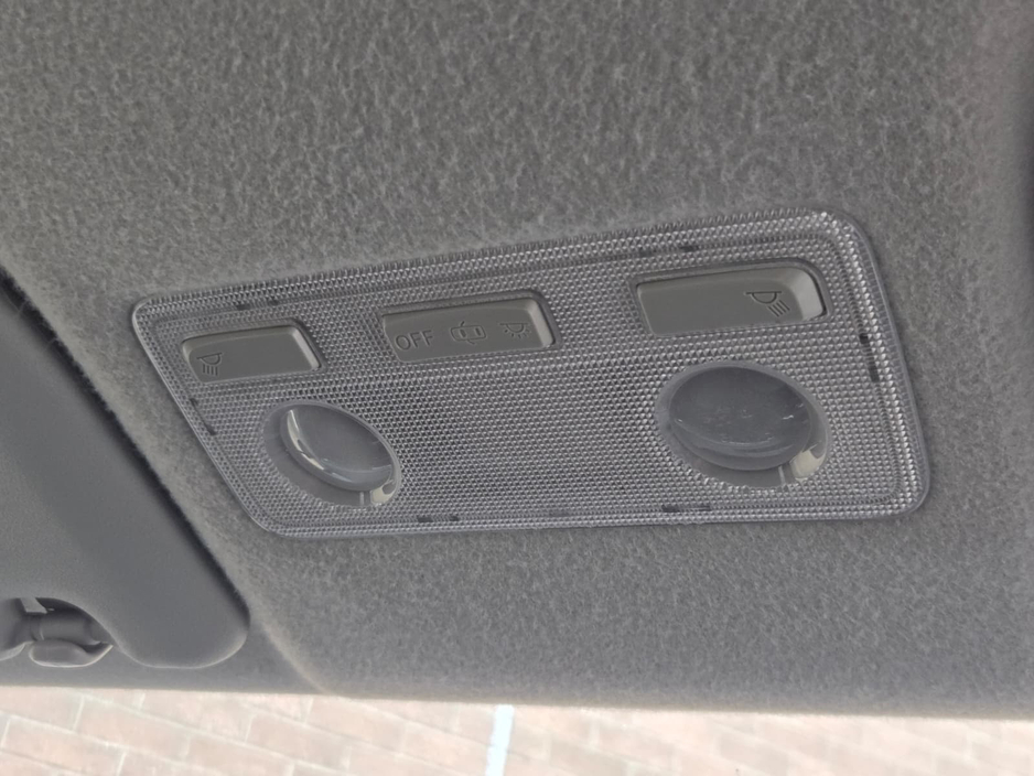 2013 Toyota Yaris - image 15