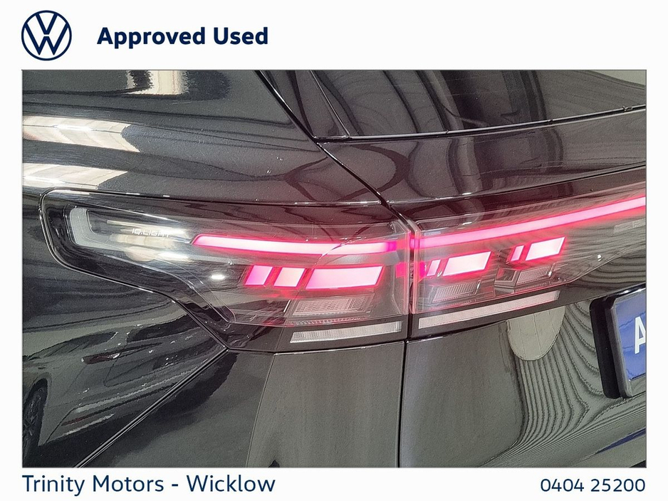 2025 Volkswagen Tiguan - image 21