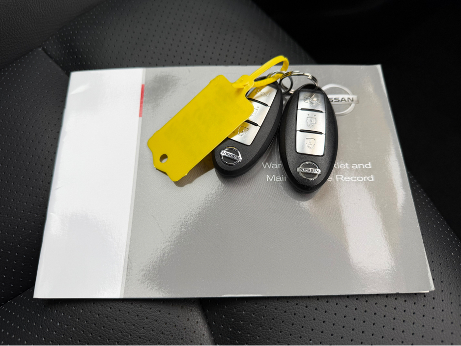 2017 Nissan Leaf Electric | 30 kWh High spec Teckna Edition | AA approved | Only 37,000 km | 2 keys | Jan 27 nct | July 26 nct | Sold checked and serviced with warranty and full Motor History report supplied. €8,900