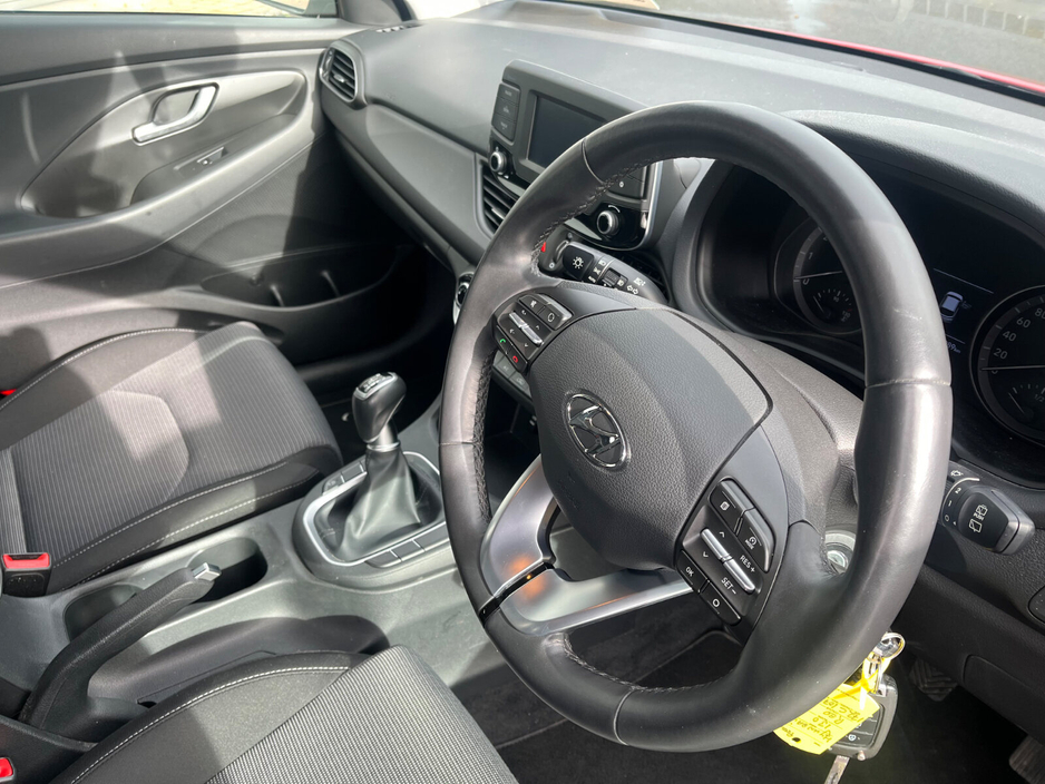 2017 Hyundai i30 - image 8