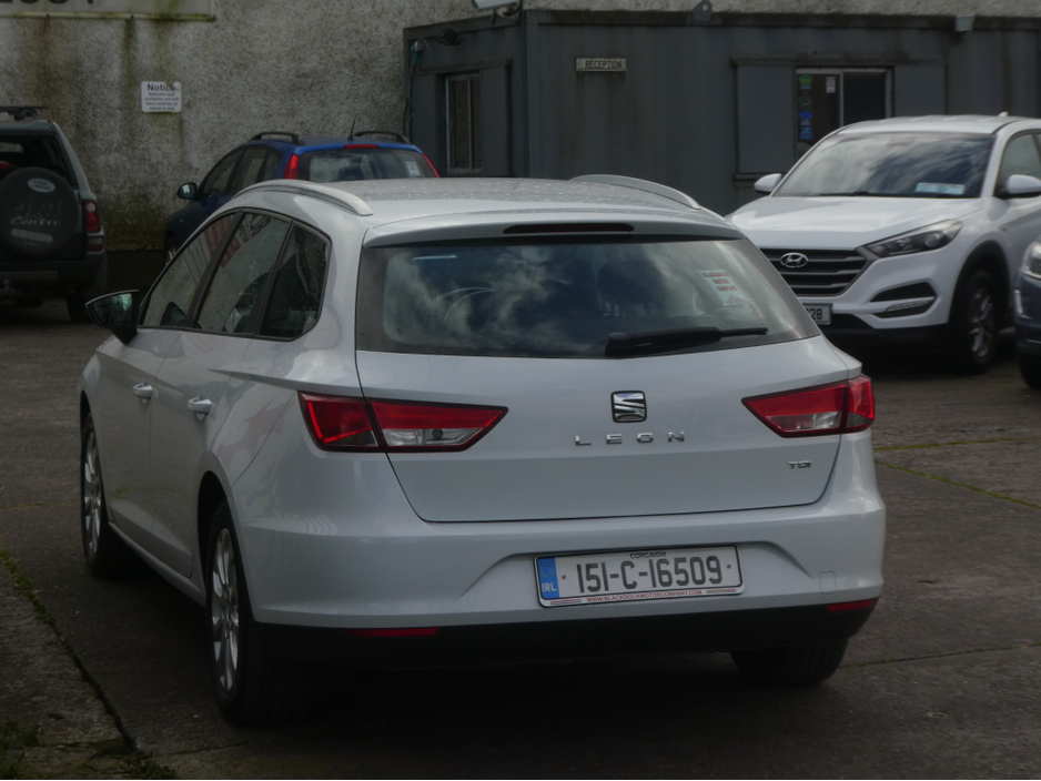 2015 SEAT Leon - image 3