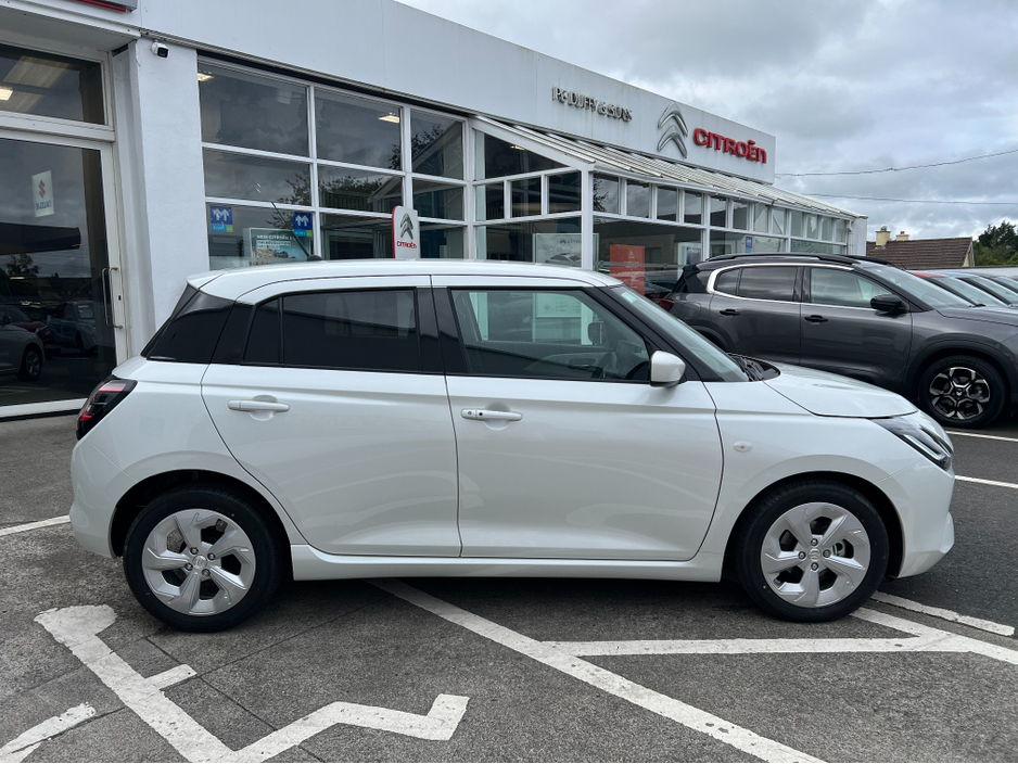 2026 Suzuki Swift motion manual  10 yr warranty available €24,000