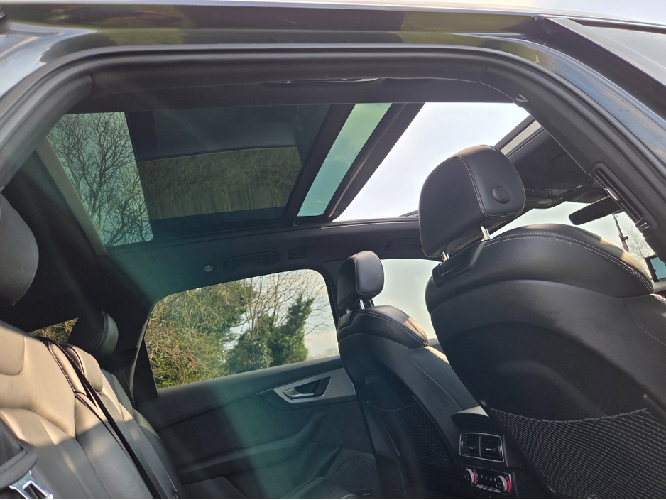 2018 Audi Q7 - image 4