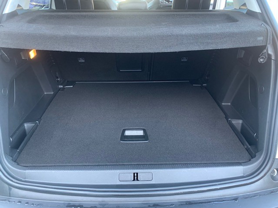 2019 Peugeot 3008 - image 11