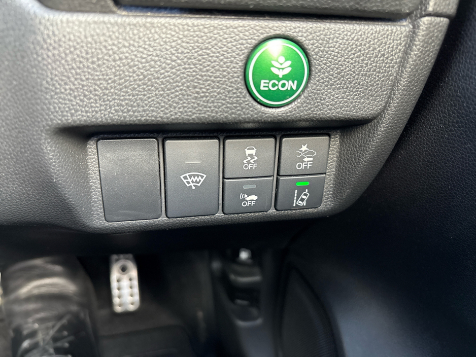 2017 Honda Fit - image 16