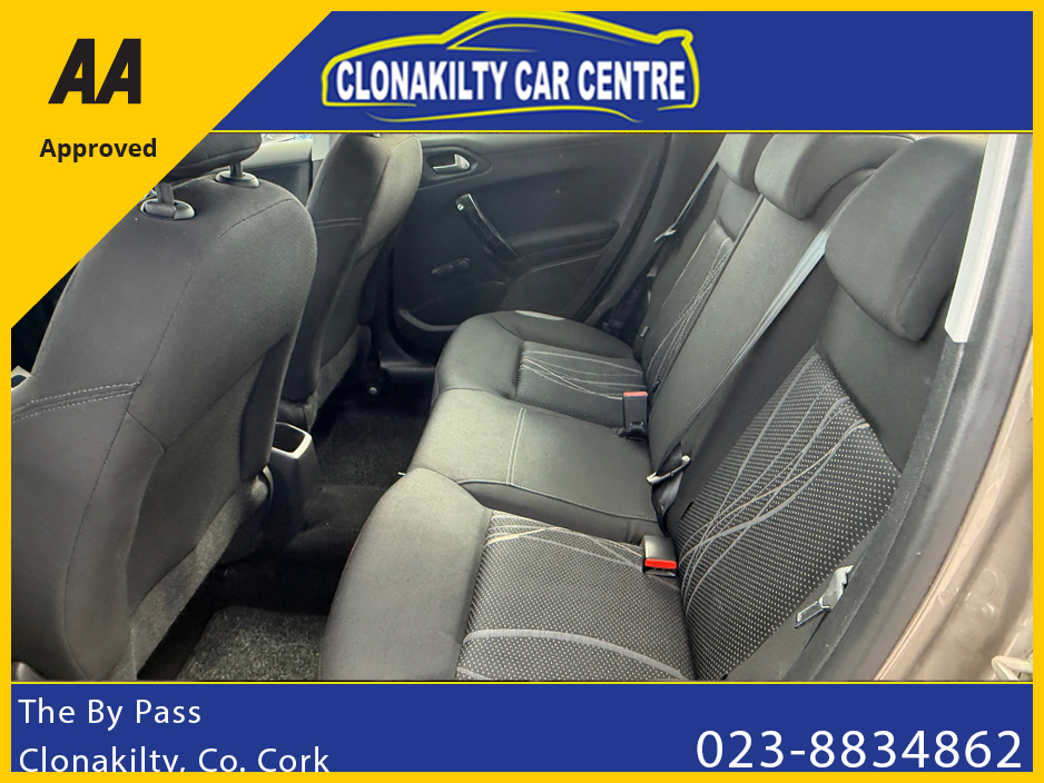 2014 Peugeot 208 - image 14